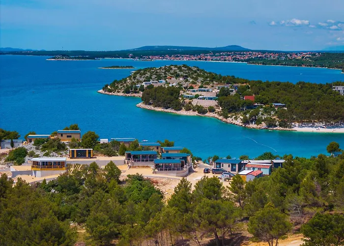 Dragon Bay - Falkor Ferienhaus *