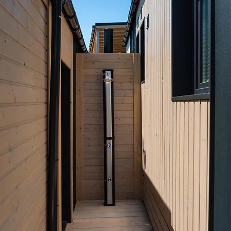 Vikendica Dragon Bay - Falkor