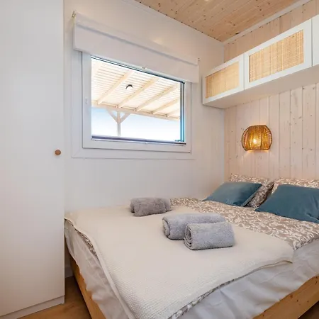 Dragon Bay - Falkor Holiday home *