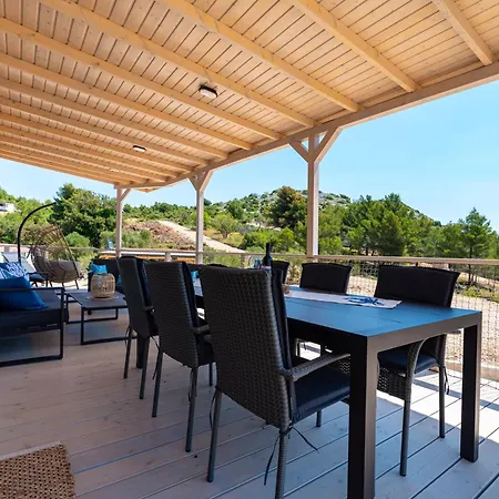 Dragon Bay - Falkor Holiday home Drage