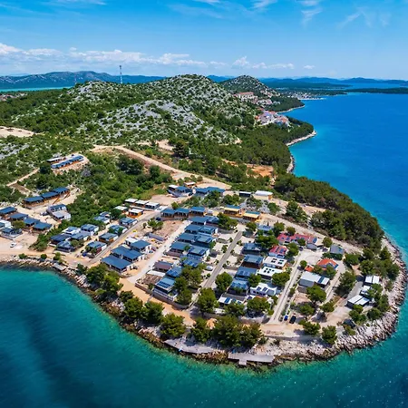Dragon Bay - Falkor * Drage