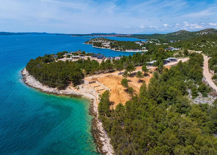 Dragon Bay - Falkor
